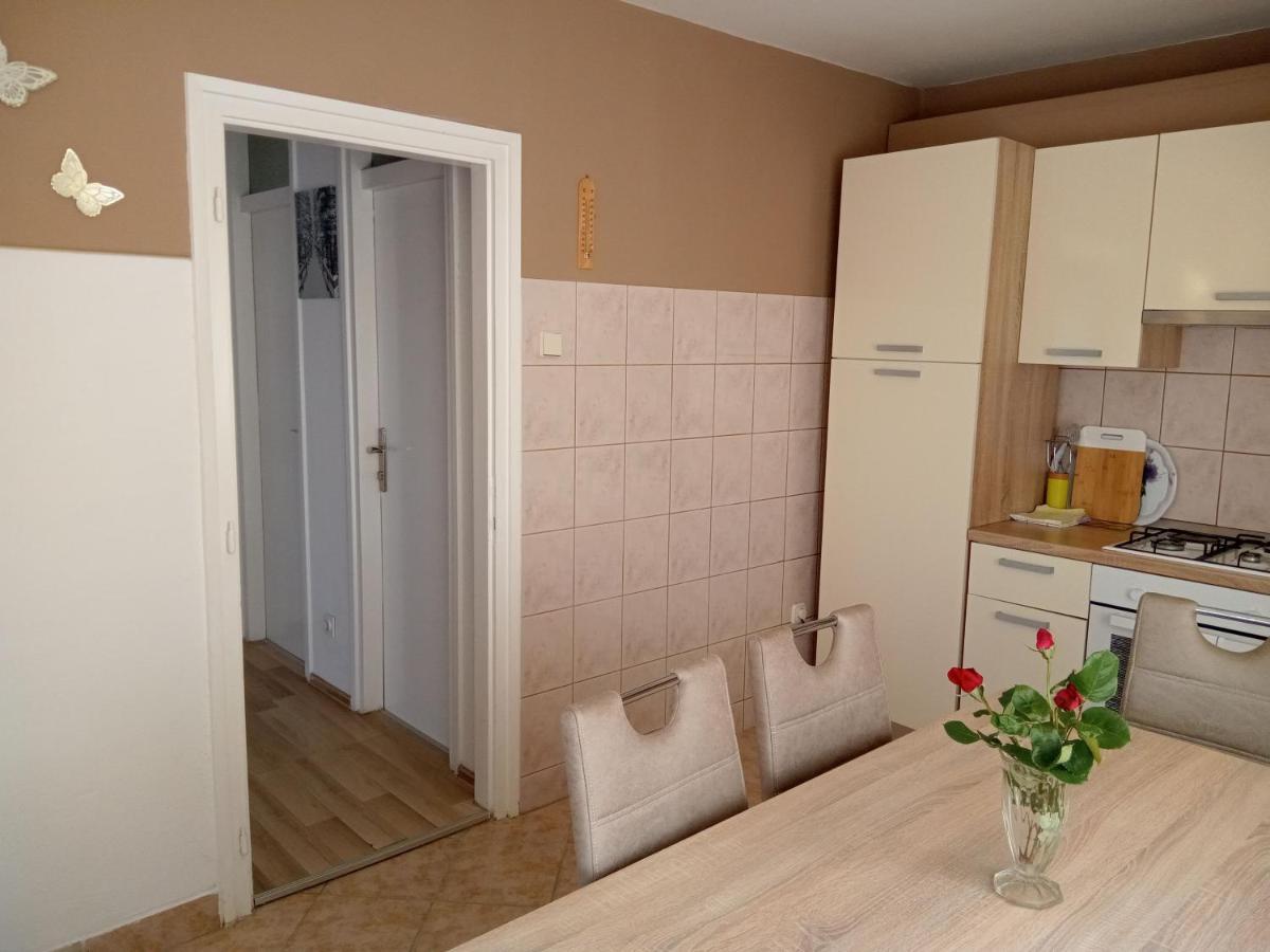 Apartmán Apartman Tomic Korenica Exteriér fotografie